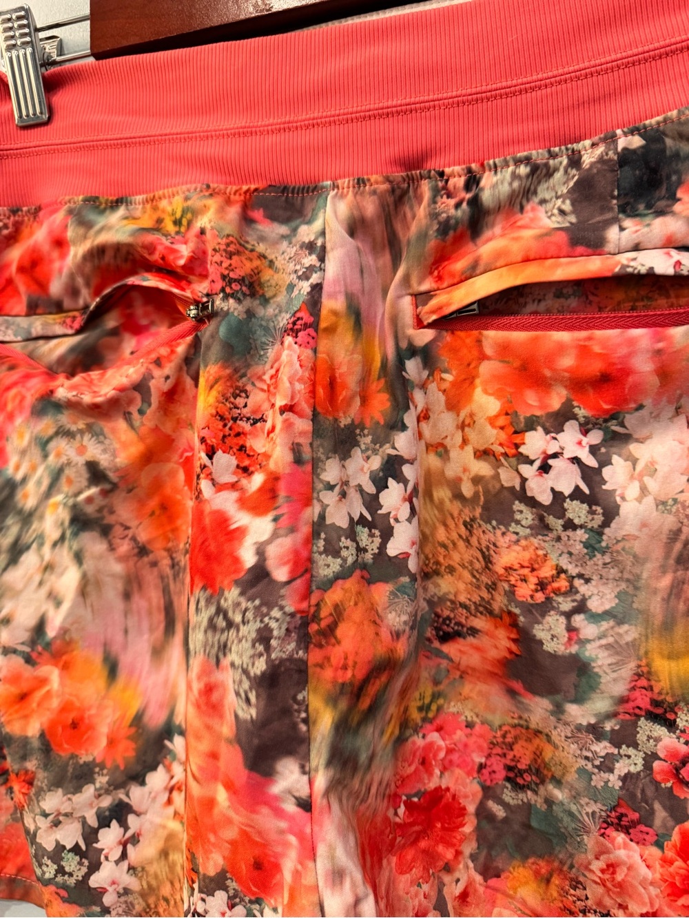 Athleta Brooklyn Printed Shorts Floral Blossom Orange Pink Size 16 - Picture 6 of 9